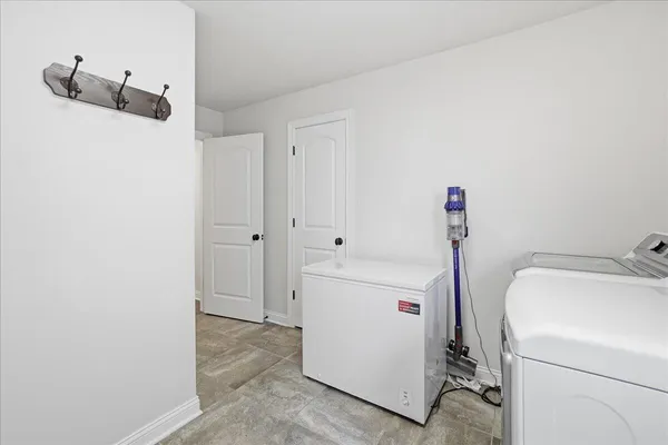 $389,500 | 10132 Azalea Drive, Crown Point, IN 46307