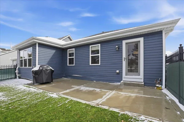 $389,500 | 10132 Azalea Drive, Crown Point, IN 46307