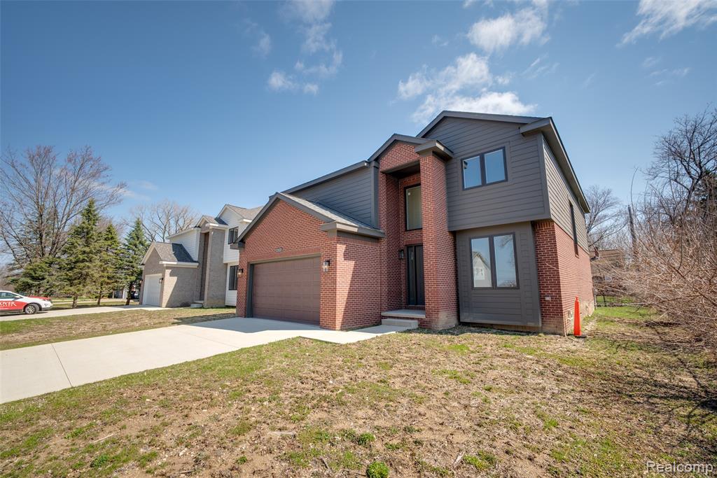 2921 Walsh Drive Rochester, MI 48309 - Photo 2 of 64