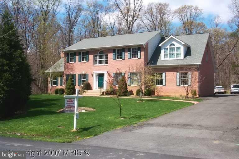 12540 Bunche Road Fairfax, VA 22030 - Photo 1 of 1 Exterior (Main)