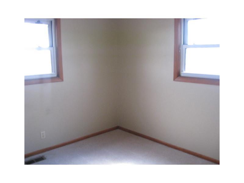 3206 South Meridian Road Greenfield, IN 46140 - Photo 10 of 17 Gallery Image 10