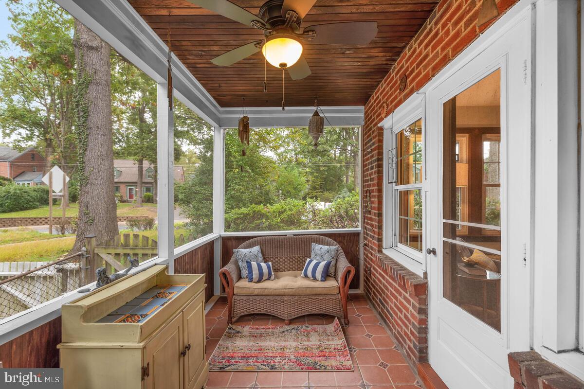 8902 Bradford Road Silver Spring, MD 20901 - Photo 6 of 36