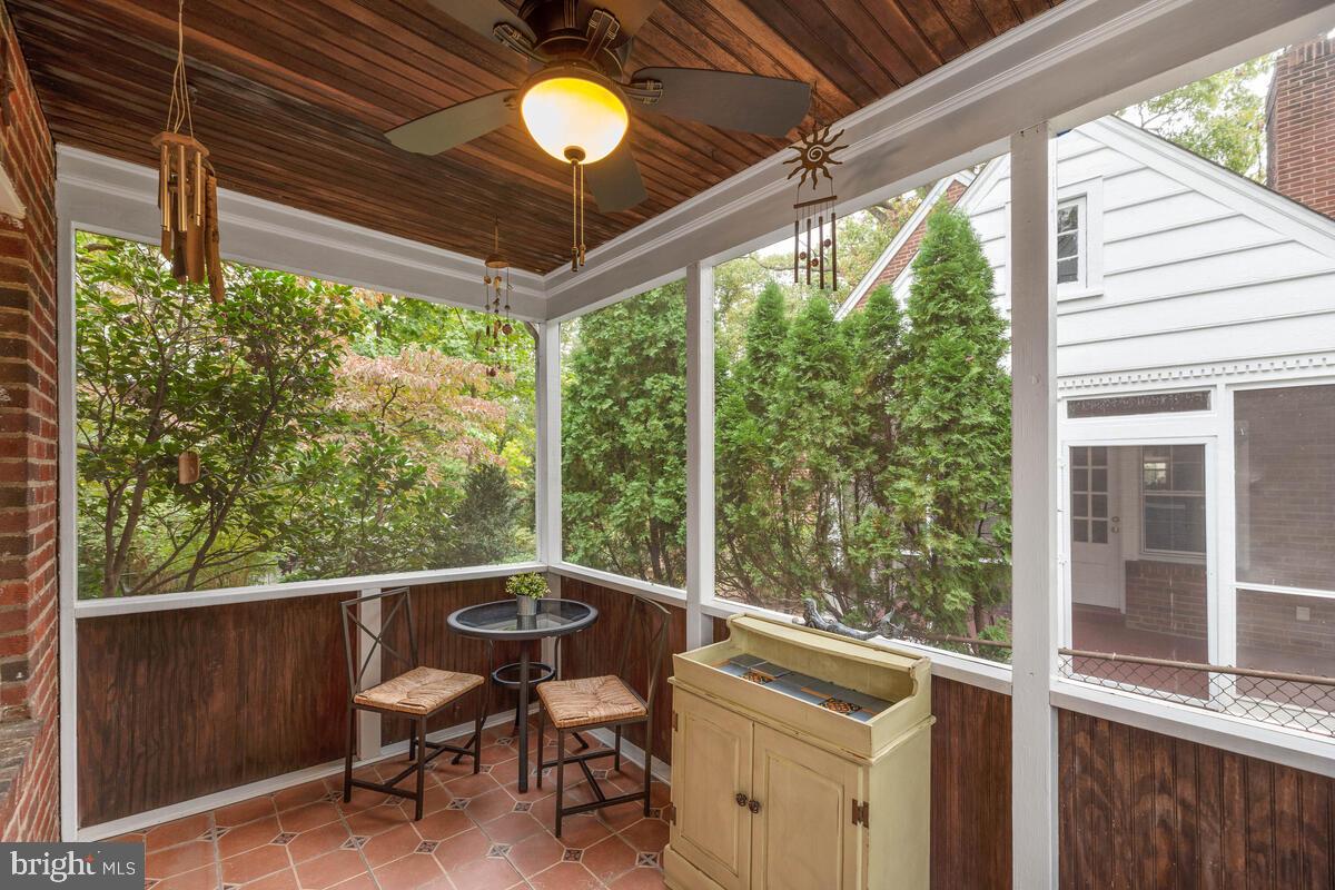 8902 Bradford Road Silver Spring, MD 20901 - Photo 7 of 36
