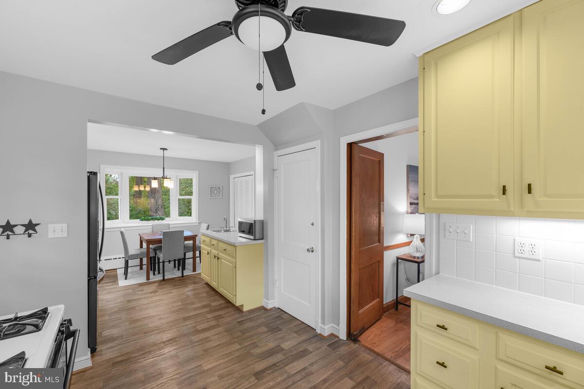 8902 Bradford Road Silver Spring, MD 20901 - Photo 10 of 36