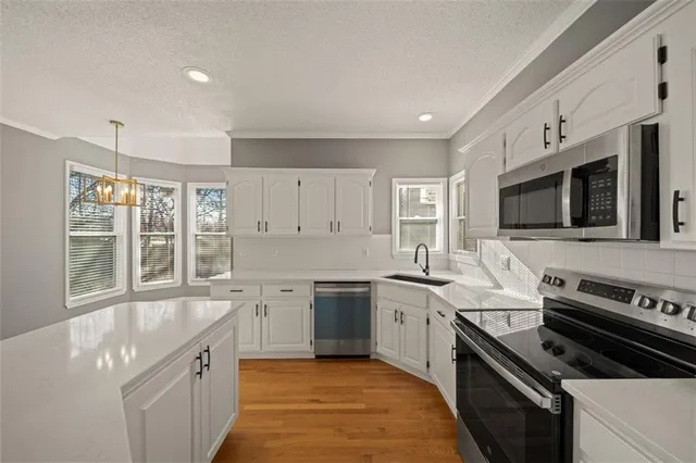 $519,000 | 12627 Slater Lane, Overland Park, KS 66213