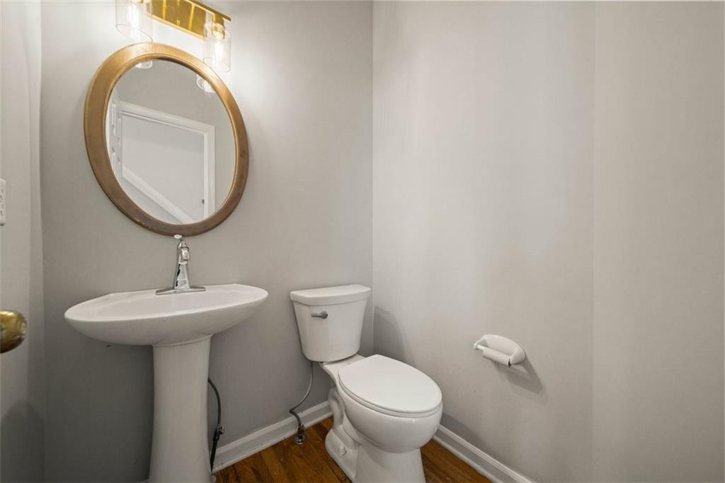 12627 Slater Lane Overland Park, KS 66213 - Photo 16 of 49