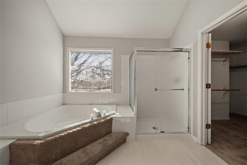 12627 Slater Lane Overland Park, KS 66213 - Photo 21 of 49