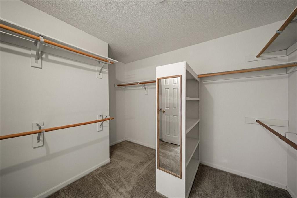 12627 Slater Lane Overland Park, KS 66213 - Photo 22 of 49