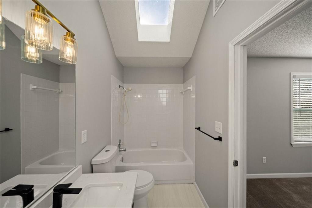 12627 Slater Lane Overland Park, KS 66213 - Photo 29 of 49