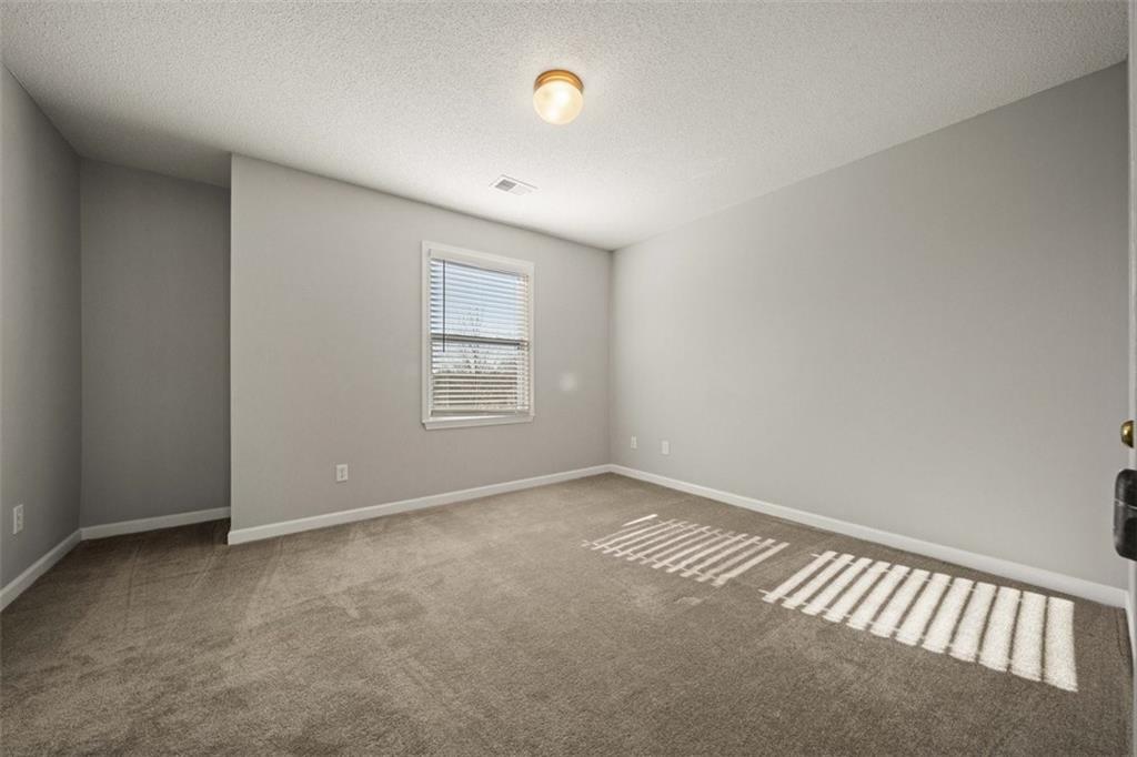 12627 Slater Lane Overland Park, KS 66213 - Photo 31 of 49