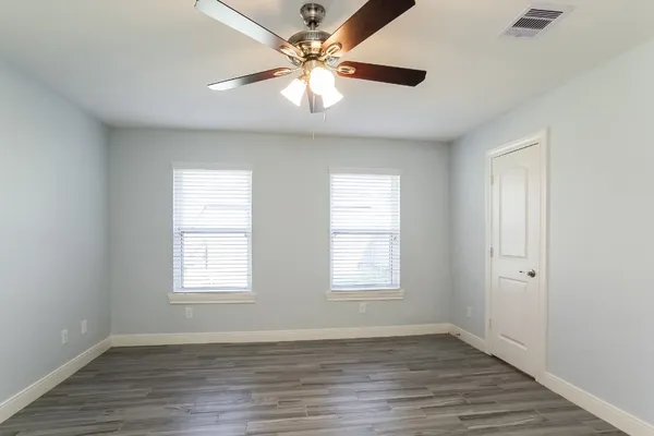 $2,015 | 1140 Glenda Street, Pearland, TX 77581