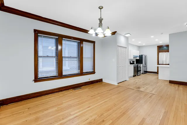 $1,900 | 4218 North Monitor Avenue, Unit 1, Chicago, IL 60634