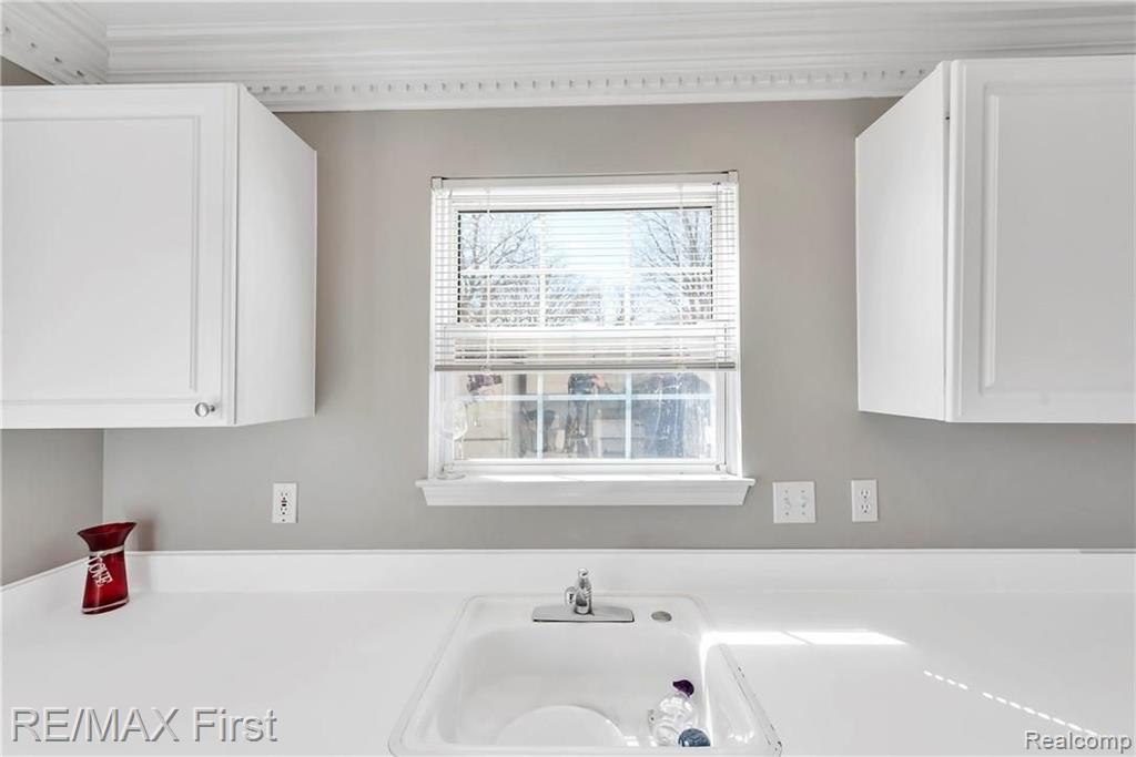 1541 Chesapeake Road Royal Oak, MI 48067 - Photo 10 of 32