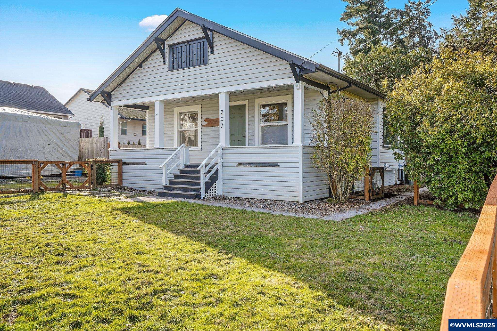 207 Steelhammer Road Silverton, OR 97381 - Photo 1 of 25 Gallery Image 1