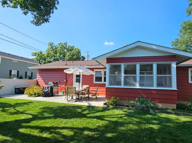 $375,000 | 1020 North Street, Lake Geneva, WI 53147