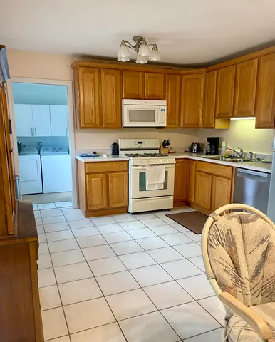 $375,000 | 1020 North Street, Lake Geneva, WI 53147