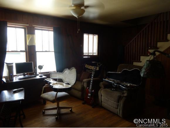 1972 Crabtree Road Spruce Pine, NC 28777 - Photo 6 of 14 Gallery Image 6