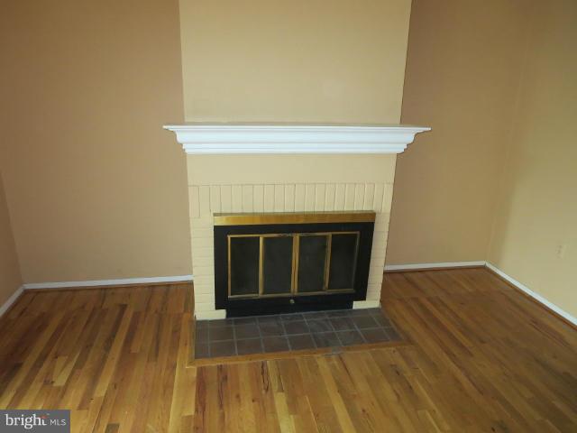 8257 Vosges Road Baltimore, MD 21208 - Photo 2 of 13 Living Room