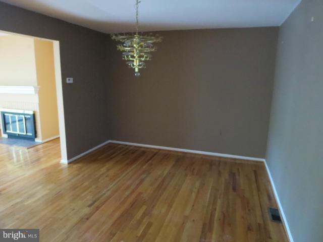 8257 Vosges Road Baltimore, MD 21208 - Photo 4 of 13 Dining Room