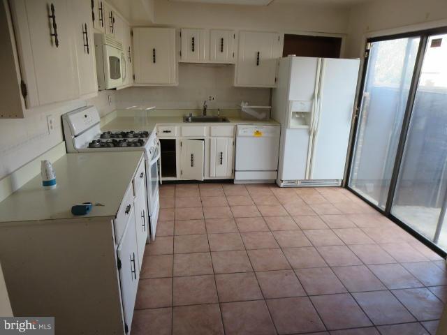 8257 Vosges Road Baltimore, MD 21208 - Photo 5 of 13 Kitchen