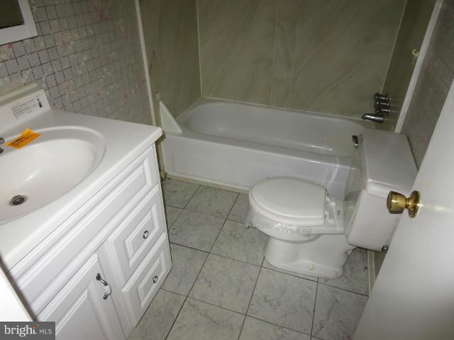 8257 Vosges Road Baltimore, MD 21208 - Photo 10 of 13 Bath