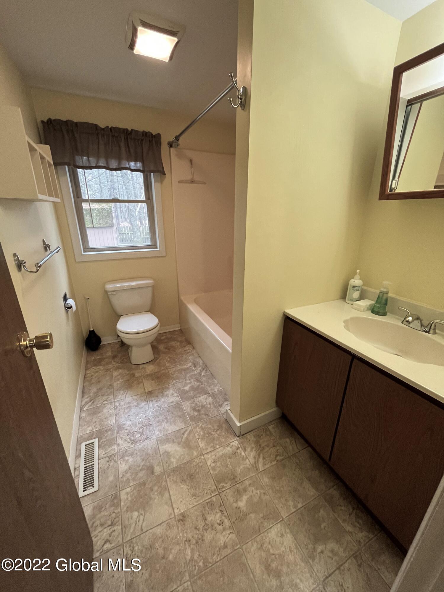 274 Thimbleberry Road Malta, NY 12020 - Photo 12 of 16 Bath_Full_1