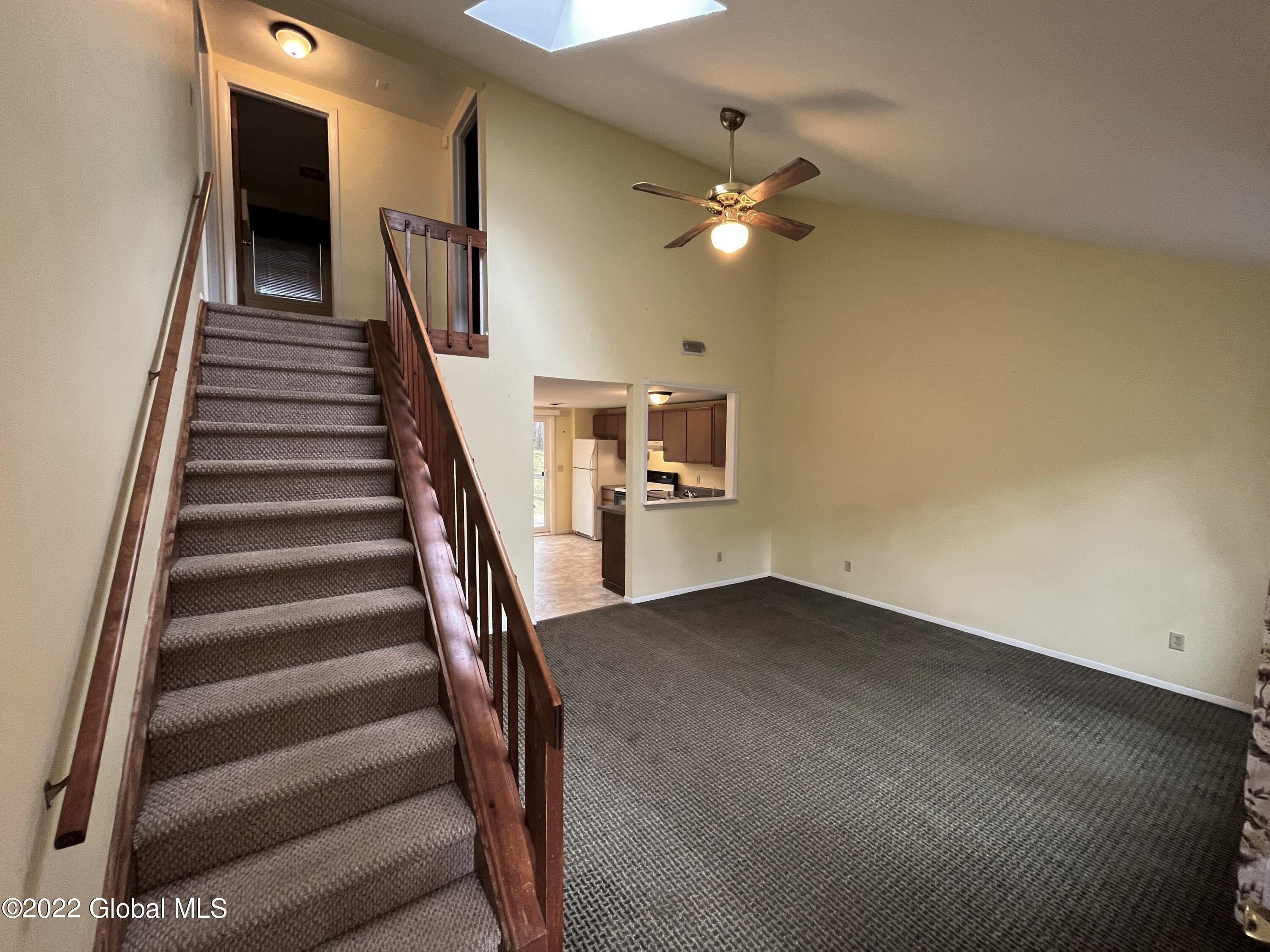 274 Thimbleberry Road Malta, NY 12020 - Photo 2 of 16 Living_1