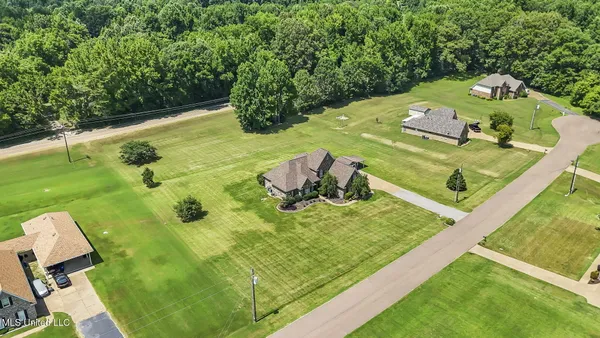 $465,000 | 10080 Green Forest Drive, Hernando, MS 38632
