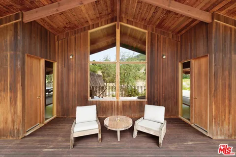 $3,000,000 | 421 Westlake Boulevard, Malibu, CA 90265