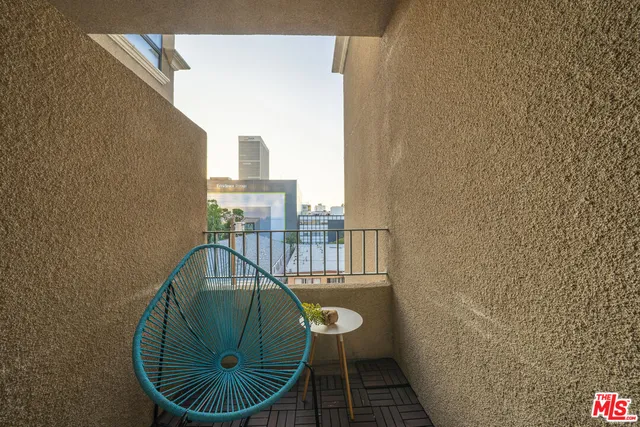 $695,000 | 625 South Berendo Street, Unit 308, Los Angeles, CA 90005
