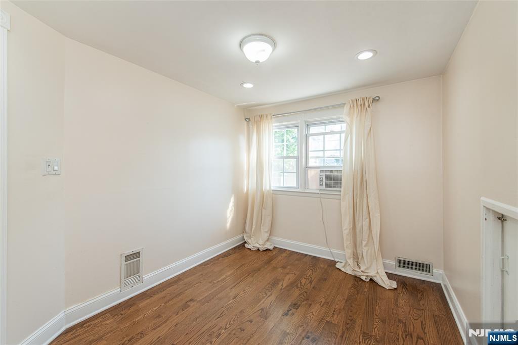 42 West Spring Valley Avenue Maywood, NJ 07607 - Photo 17 of 24