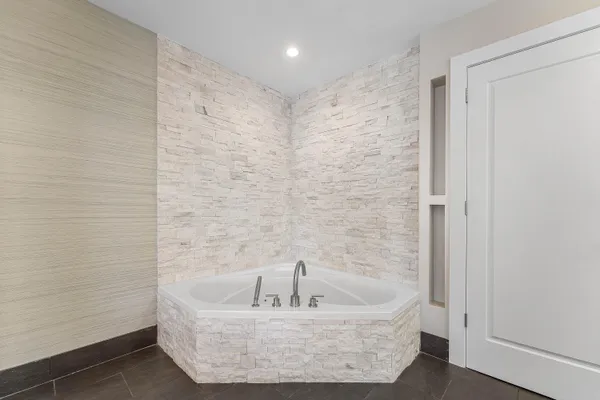 a view of walk in closet