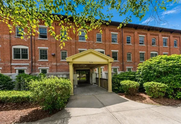 $329,900 | 540 Main Street, Unit 101, Clinton, MA 01510