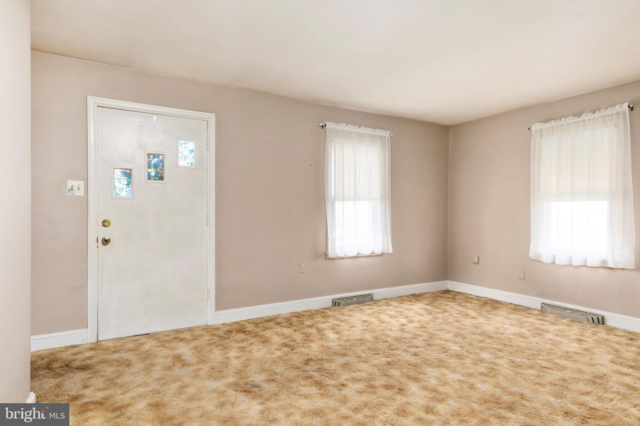 456 Welltown Road Winchester, VA 22603 - Photo 4 of 32 Gallery Image 4