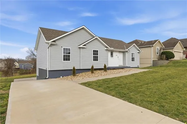 $350,000 | 1219 Cherry Street, Warrensburg, MO 64093