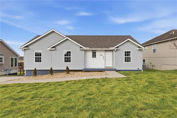 $350,000 | 1219 Cherry Street, Warrensburg, MO 64093