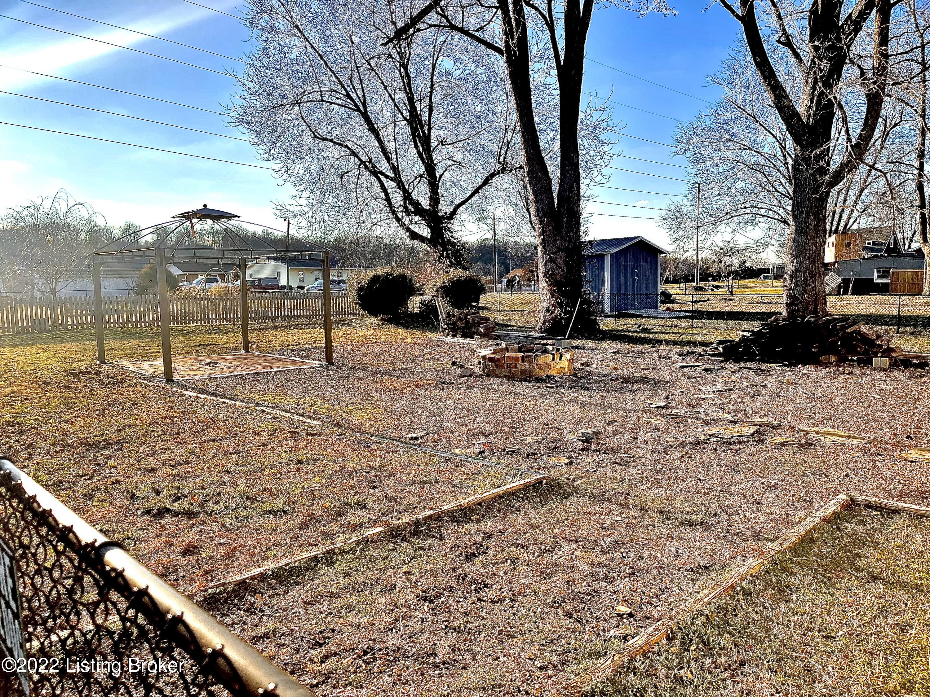 9804 Keys Ferry Road Fairdale, KY 40118 - Photo 15 of 16 16F3C806-DF63-4A61-8B7A-01777145FCE7