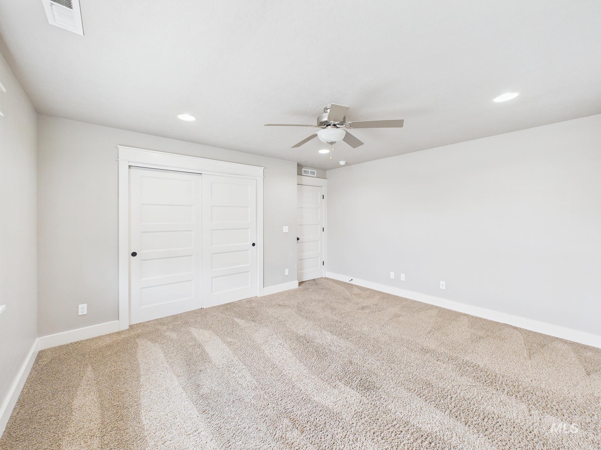 89 South Barkvine Way Star, ID 83669 - Photo 16 of 50