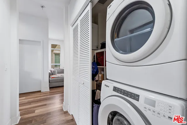 $1,395,000 | 12920 West Runway Road, Unit 360, Los Angeles, CA 90094