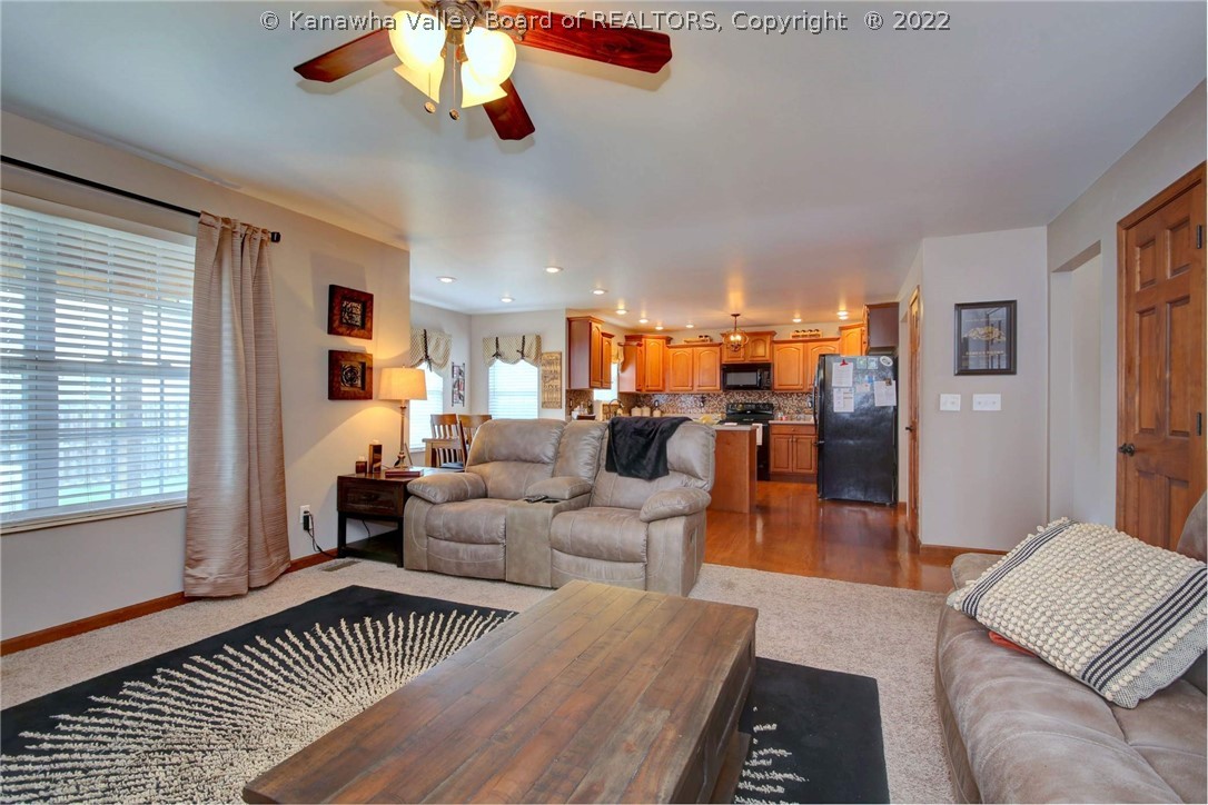 245 Baker Drive Winfield, WV 25213 - Photo 8 of 20 Gallery Image 8