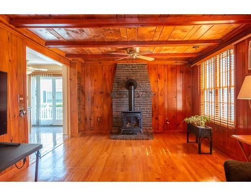 9 Wellington Street Lynn, MA 01902 - Photo 11 of 42