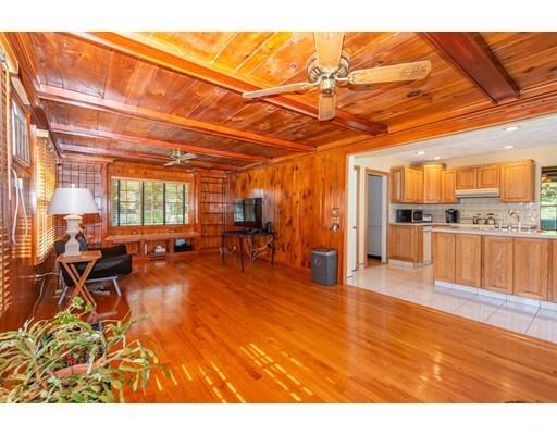 9 Wellington Street Lynn, MA 01902 - Photo 7 of 42