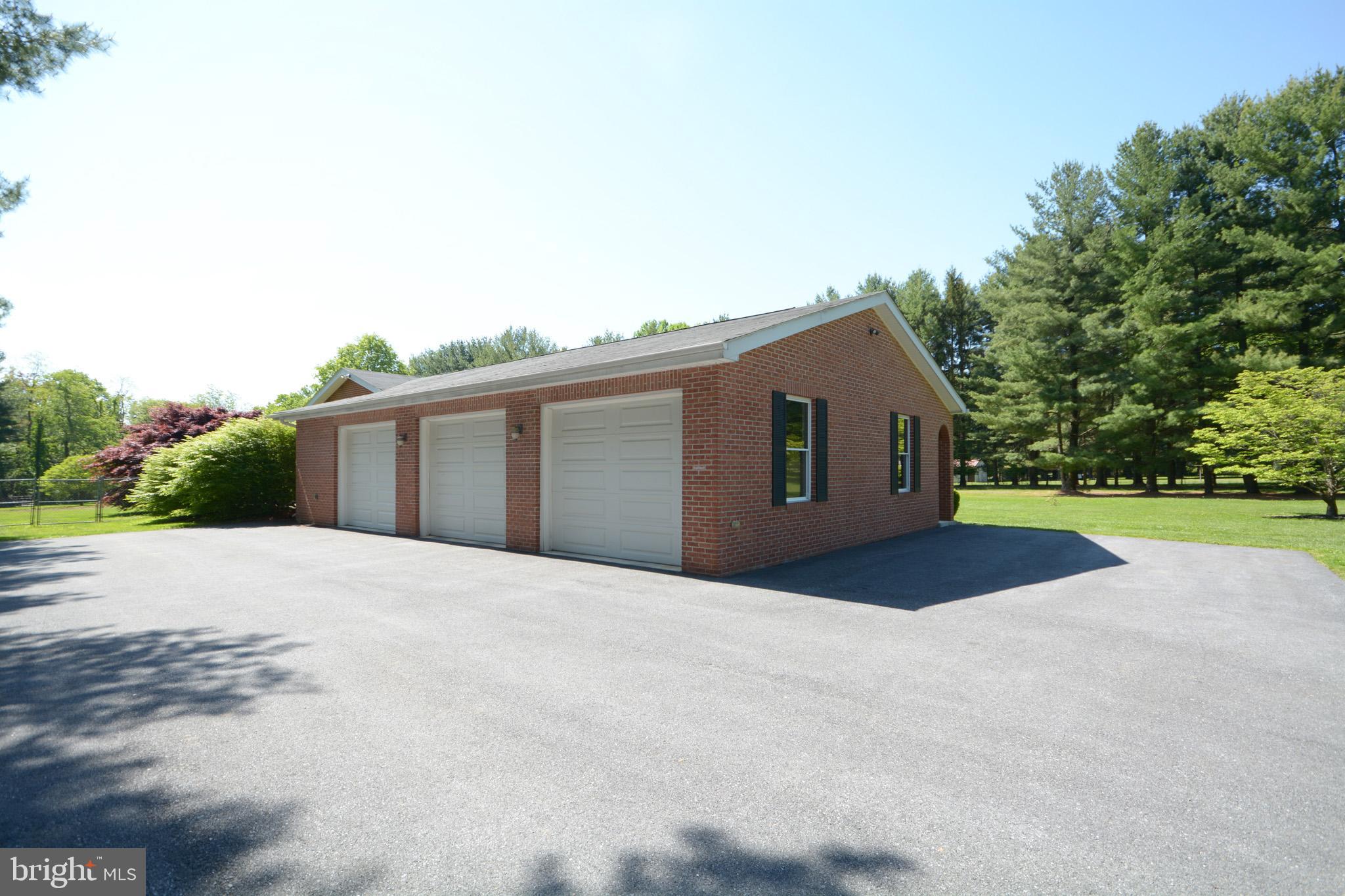 13601 John Kline Road Smithsburg, MD 21783 - Photo 5 of 53 Gallery Image 5