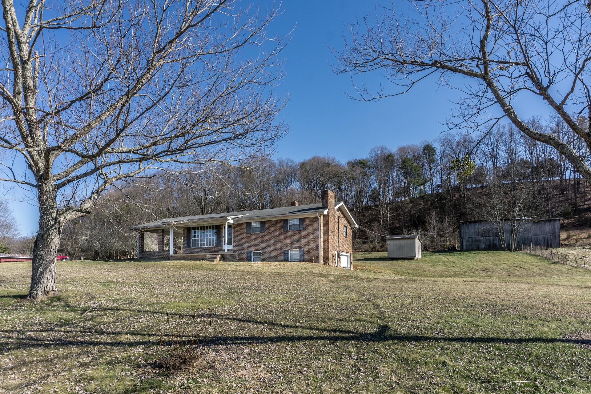 998 Harold Cemetery Road Greeneville, TN 37745 - Photo 2 of 75 998HaroldCemG_055