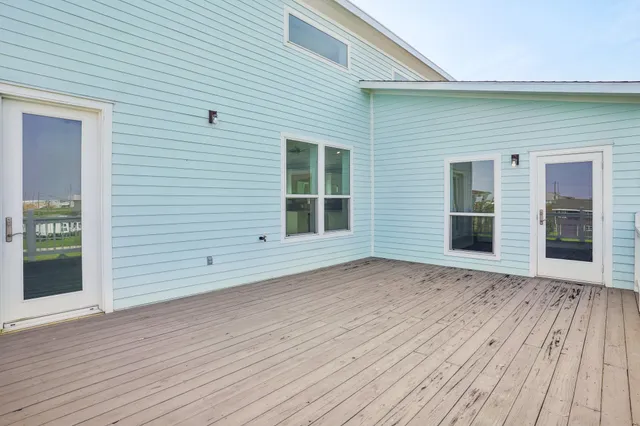 $450,000 | 2115 Seahorse Ln Port, Port Bolivar, TX 77650