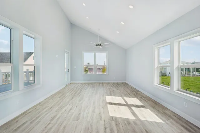 $450,000 | 2115 Seahorse Ln Port, Port Bolivar, TX 77650