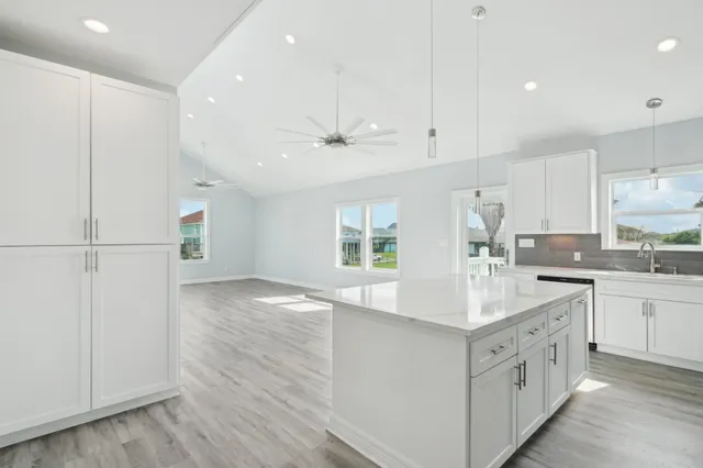 $450,000 | 2115 Seahorse Ln Port, Port Bolivar, TX 77650