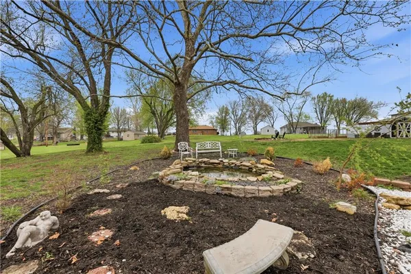 $390,000 | 15794 151st Street, Bonner Springs, KS 66012