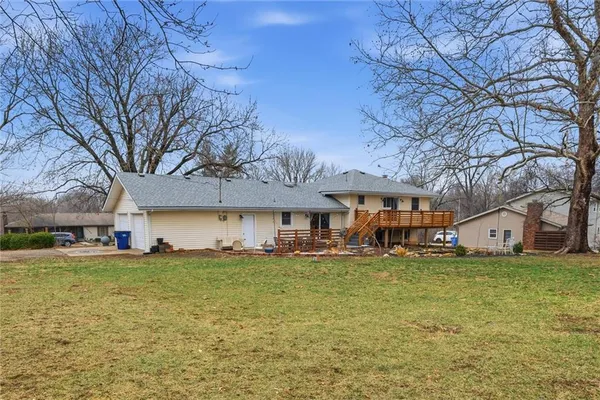 $390,000 | 15794 151st Street, Bonner Springs, KS 66012