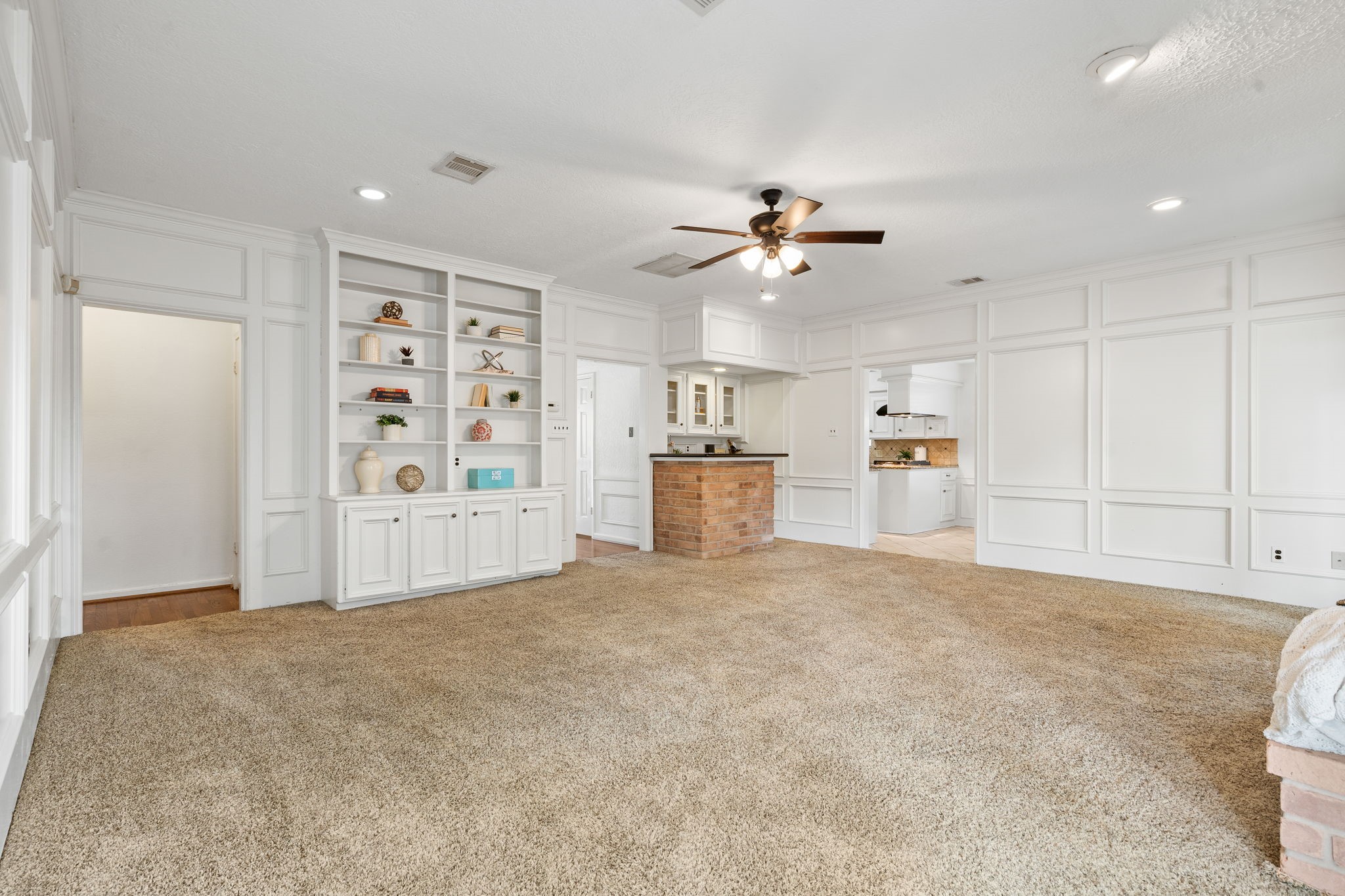 6403 Willow Pine Drive Spring, TX 77379 - Photo 9 of 40 Endless possibilities for entertaining.